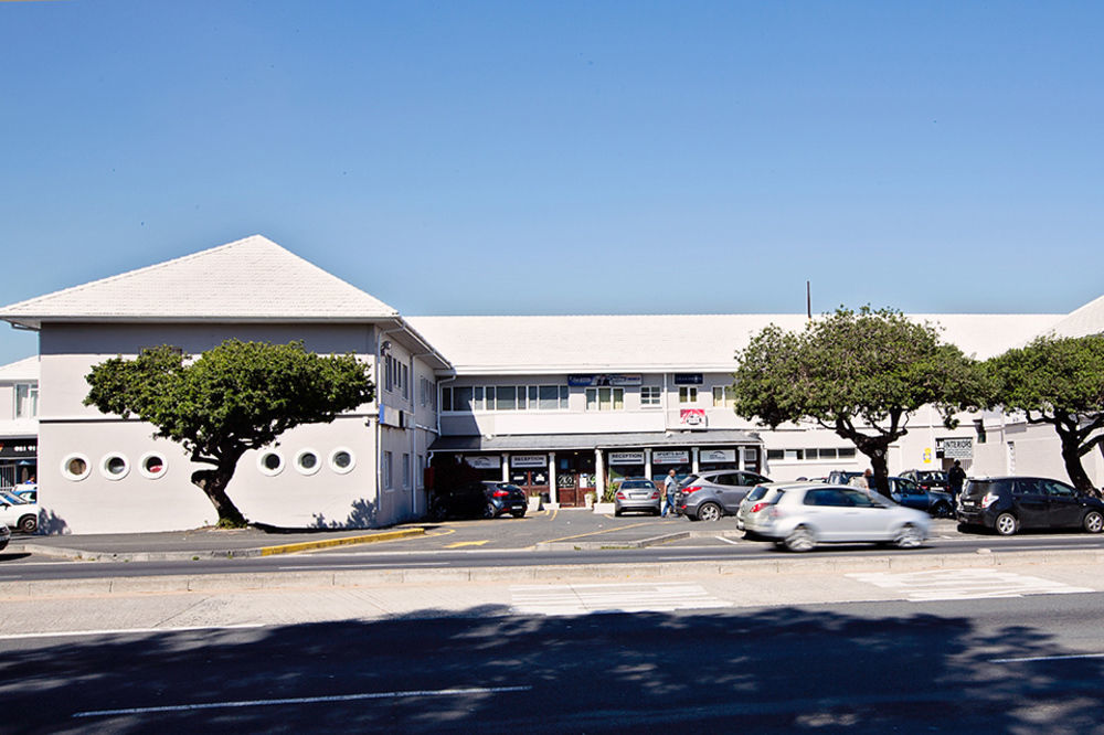 New National Hotel And Conference Parow Buitenkant foto