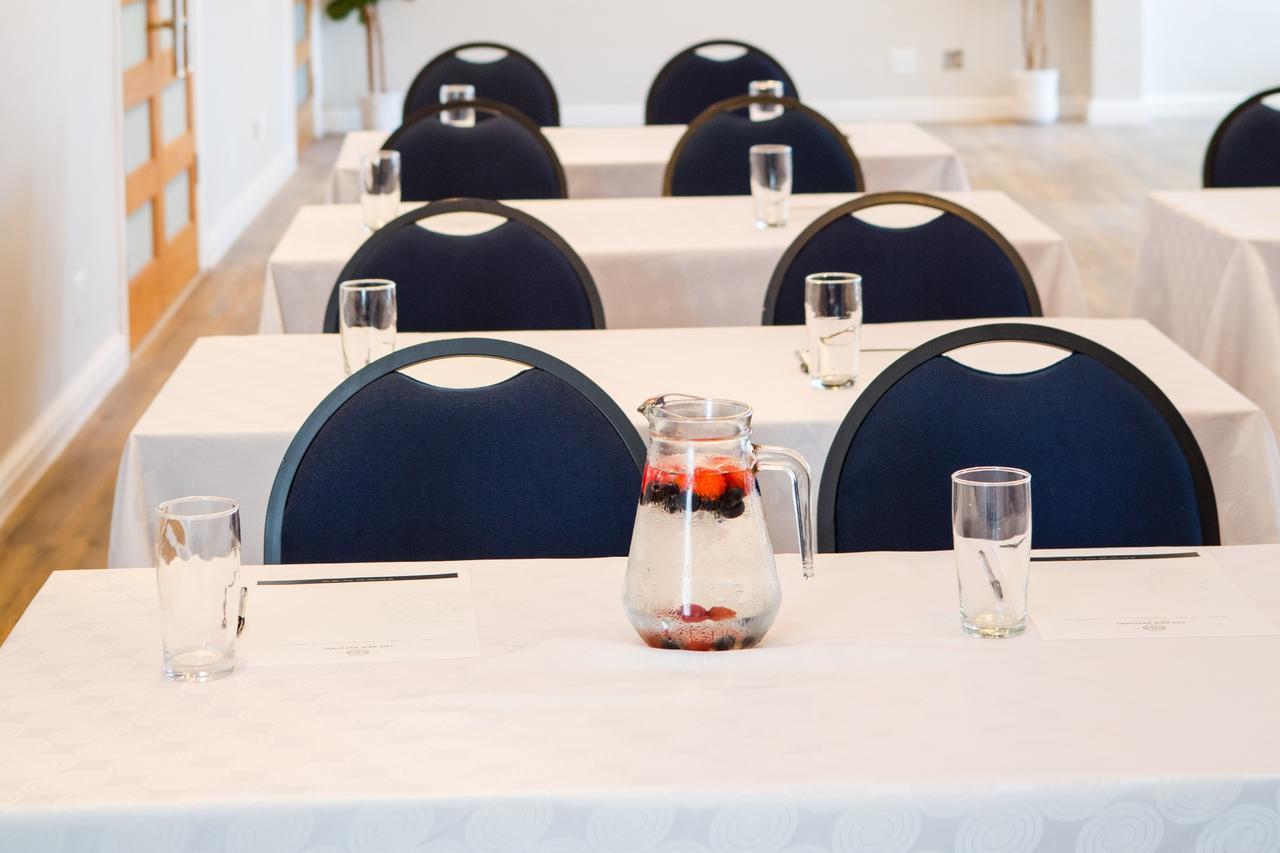 New National Hotel And Conference Parow Buitenkant foto