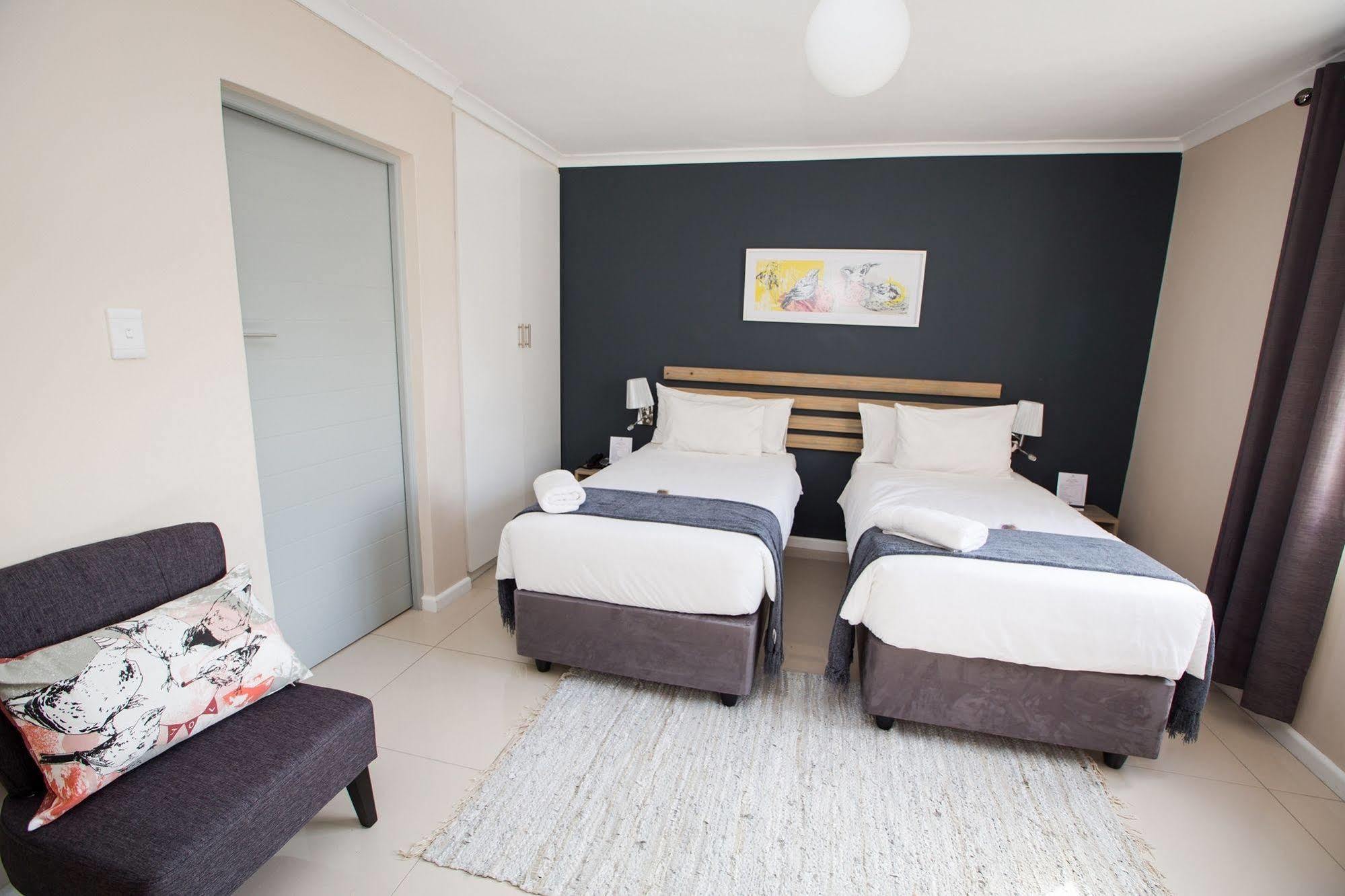 New National Hotel And Conference Parow Buitenkant foto