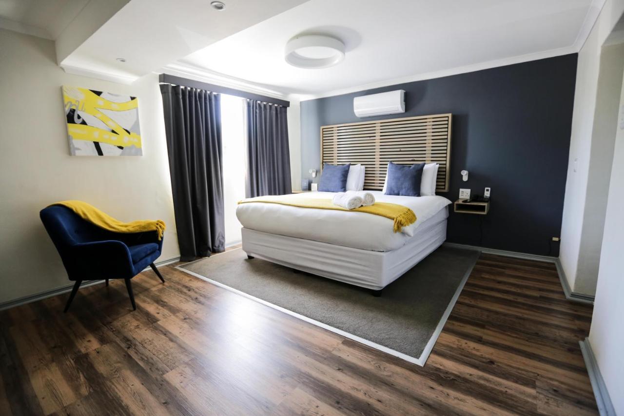 New National Hotel And Conference Parow Buitenkant foto